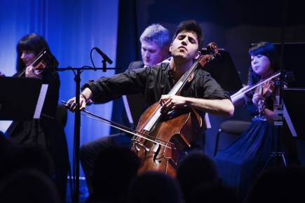 Kian Soltani, Violoncello